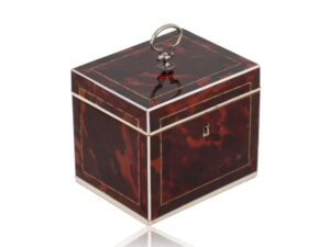 Front overview of the Red Tortoiseshell Tea Caddy