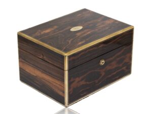 front profile overview of the jewellery box