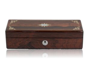 Front of the jewellery box