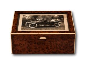 Overview of the Thuya wood Box