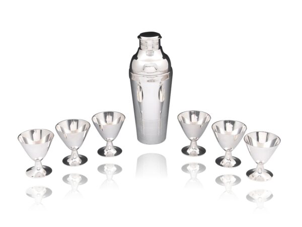 Overview of the Art Deco Cocktail Shakers