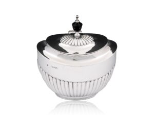 Overview of the Silver Tea Caddy
