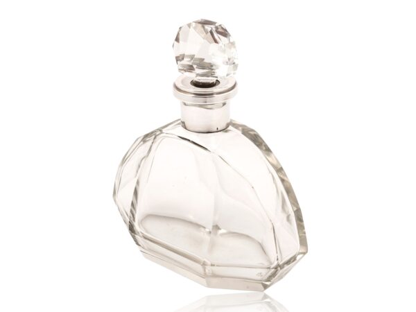 Front overview of the French Art Deco Decanter