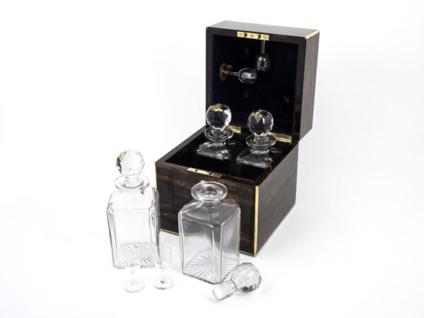decanter box with decanters removed