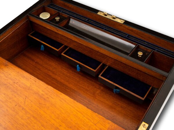 Drawers in the secret compartment