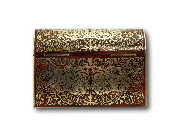 Rear profile of a boulle box