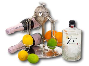 Fruit squeezer with fruit and bottles