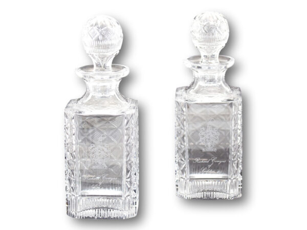 Overview of the two decanters