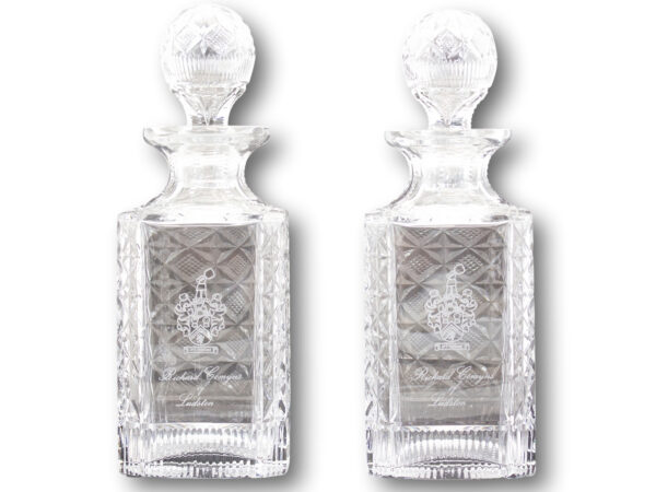 Overview of the two decanters