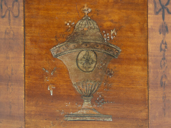 Close up of the urn on the rear