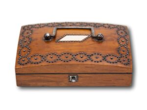 Overview of the Palais Royal sewing box etui