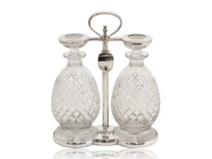 Overview of the Hukin & Heath Decanter Tantalus Set
