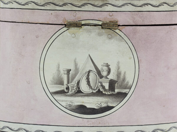 Close up of the oval scene on the rear