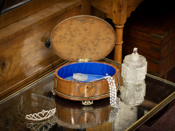 Overview of the French Jewellery Box in a decorative collectors setting