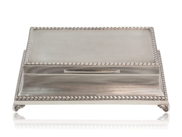 Overview of the sterling silver cigar box