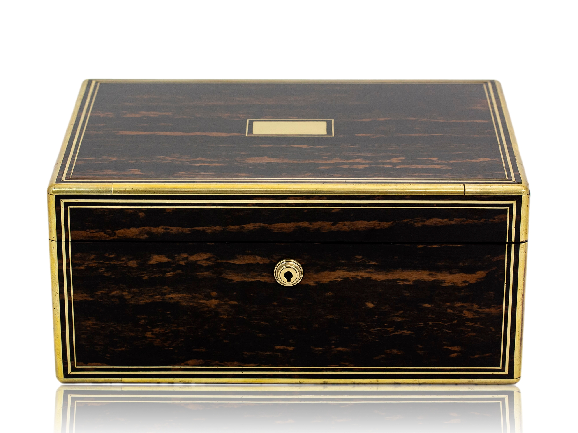 Front overview of the Coromandel Jewellery Box by Lund