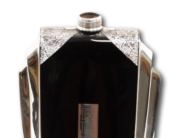 Close up of the top half of the flask