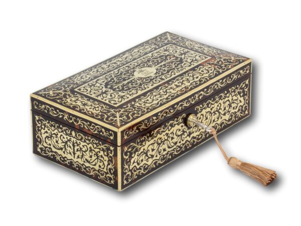 Front overview of the English Boulle Cigar Box with the key fitted