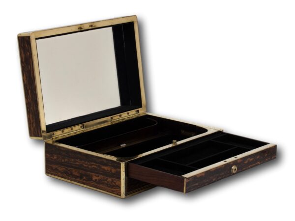 Overview of the Jewellery Box with the unusual spring loaded tray pull out