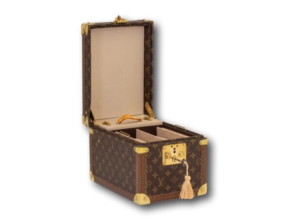 Front overview of the Vintage Louis Vuitton Jewellery Case with the lid up