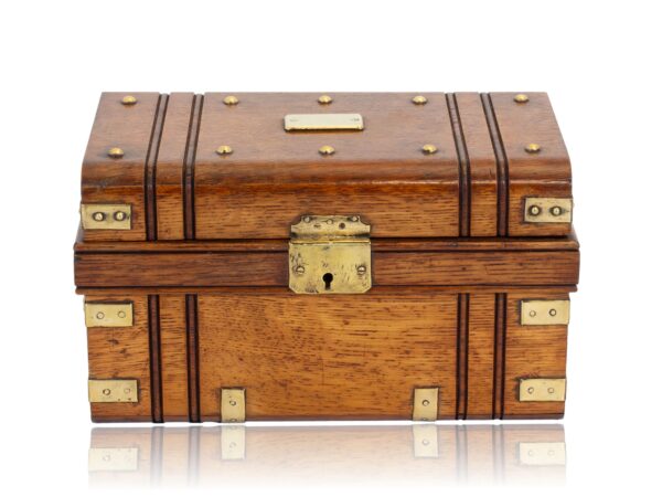 Front of the Novelty Oak Cigar Trunk Humidor