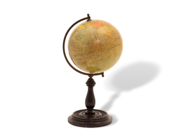 Overview of the Philips 6 Inch Terrestrial Globe