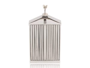 Front of the Classic Stable Rolls Royce Radiator Decanter