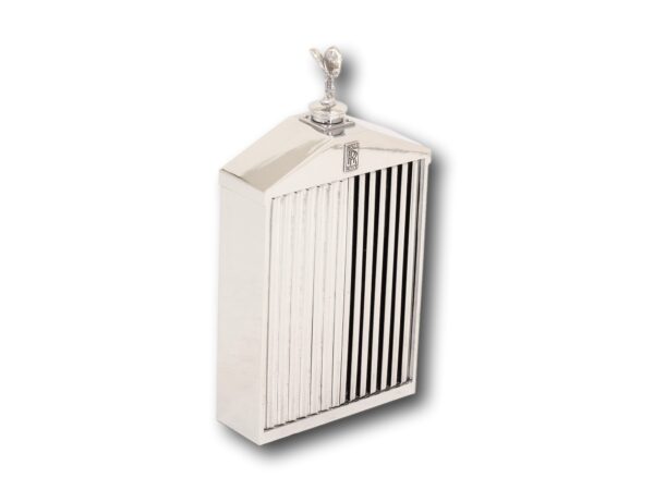 Front overview of the Classic Stable Rolls Royce Radiator Decanter