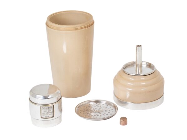 The Master Incolor Cream Cocktail Shaker showing all the components