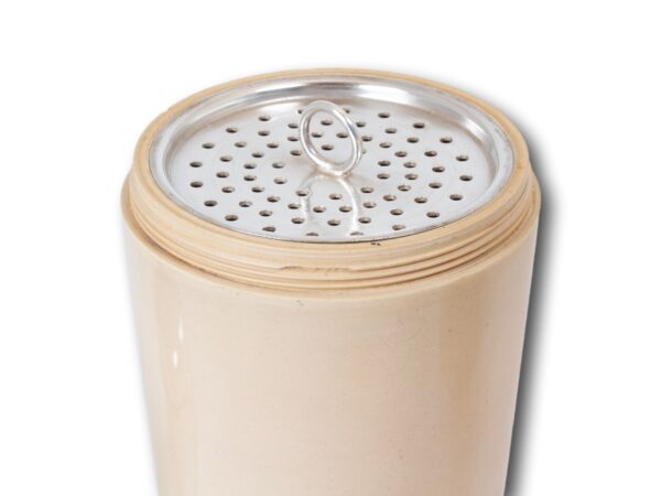 Strainer fitted on the base of The Master Incolor Cream Cocktail Shaker