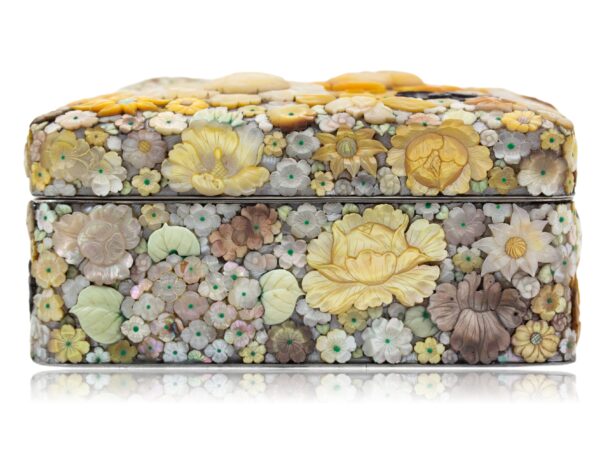 Overview of the Japanese Shibayama Millefiori Box