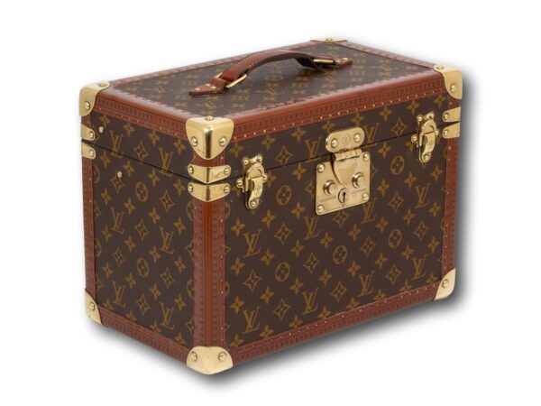 Front overview of the Vintage Louis Vuitton Jewellery Case