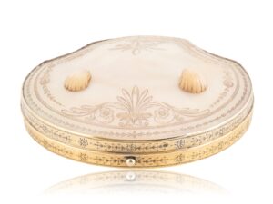 Front of the Palais Royal Mother of Pearl Clam Necessaire Etui