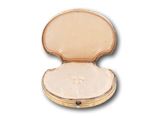 Interior lining of the Palais Royal Mother of Pearl Clam Necessaire Etui