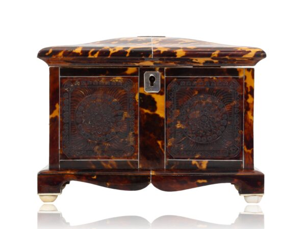 Front of the Pressed Tortoiseshell Floral Tea Caddy