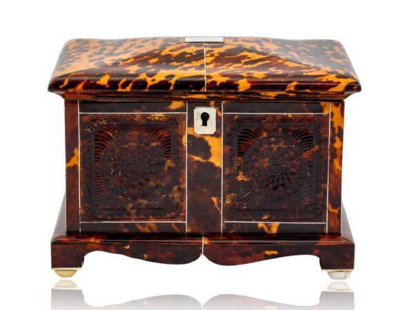 Front overview of the Pressed Tortoiseshell Floral Tea Caddy