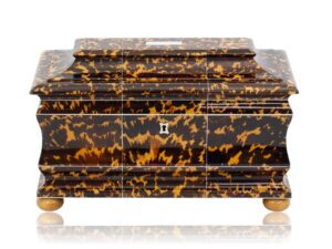 Front overview of the Blonde Tortoiseshell Tea Chest