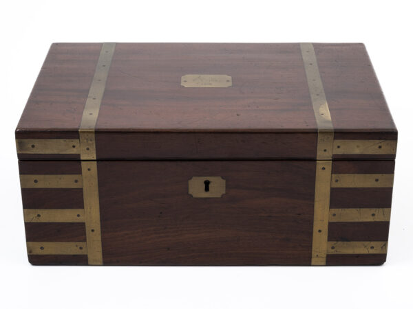 Front overview of the Campaign Military Writing Box Hewlins