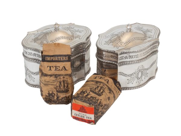 Overview of the Dutch Pair of Silver Tea Caddies with the contents