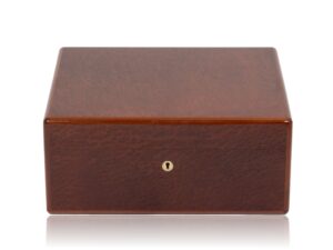 Front overview of the Elie Bleu Paris Thuya Humidor