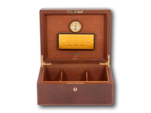 Front of the Elie Bleu Paris Thuya Humidor with the lid up