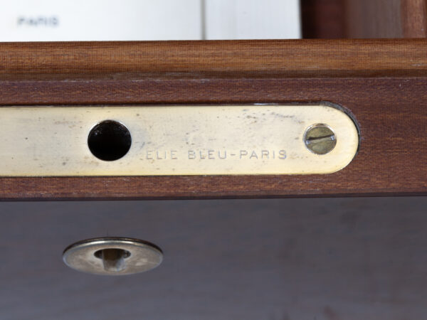 Close up of the Elie Bleu Paris Thuya Humidor marks