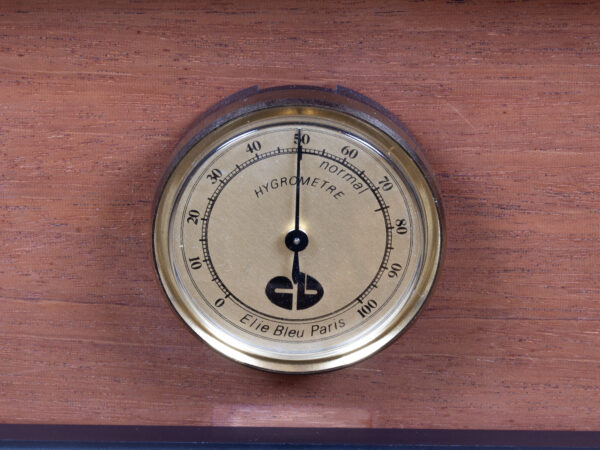 Close up of the Elie Bleu Paris Thuya Humidor hydrometer