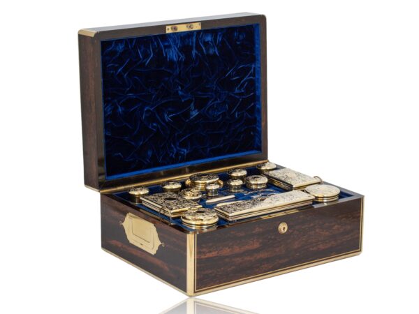 Front overview of the Coromandel Vanity Box Edwards for Hunt and Roskell with the lid up