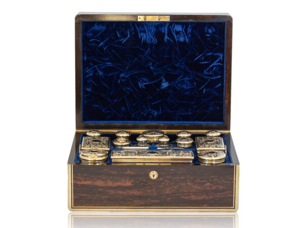 Front of the Coromandel Vanity Box Edwards for Hunt and Roskell with the lid up