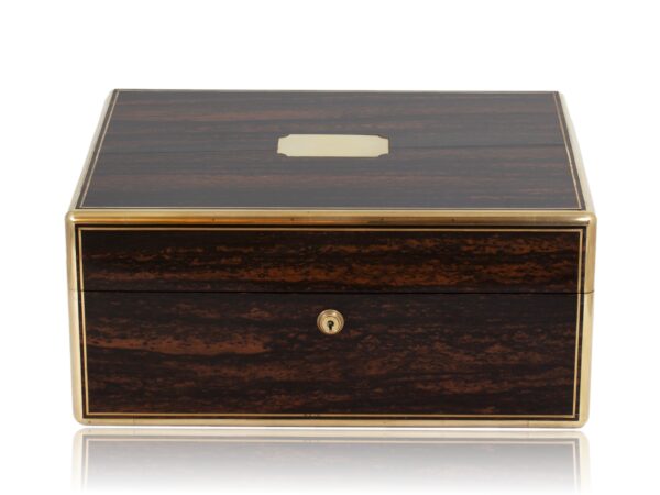 Front of the Coromandel Vanity Box Edwards for Hunt and Roskell