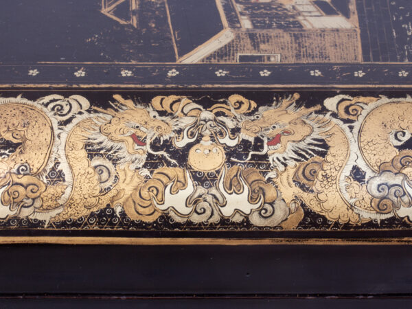 Close up of the dragon border from the Chinese Export Lacquered Tea Chest