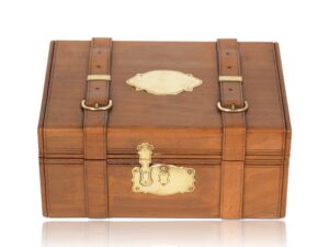 Front overview of the French Novelty Suitcase Jewellery Box