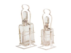 Overview of the Pair of Tilting Decanters Hukin & Heath