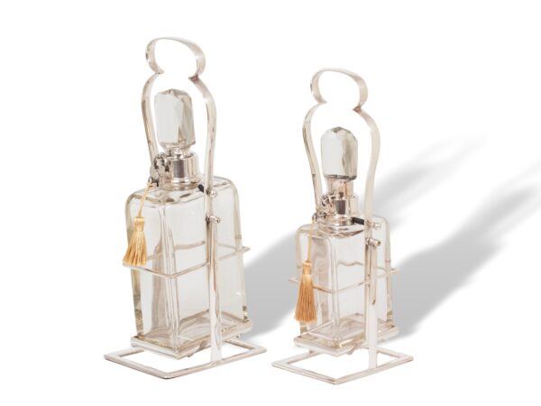 Overview of the Pair of Tilting Decanters Hukin & Heath with the keys fitted
